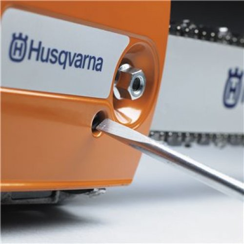 Потужна бензинова ланцюгова пила Husqvarna 135 II : Об'єм циліндра 38 cm&sup3;, потужність 1,6 кВт, шина 35 см, оригінал 967 86 18-14 фото