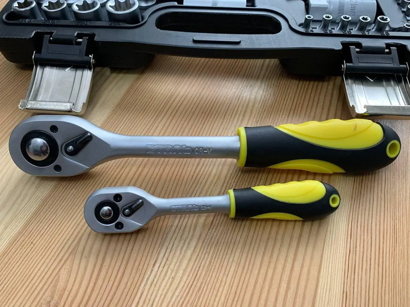 Якісний набір ручних інструментів 108 шт Сталь AT-1082 : 1/2" 1/4",набір головок з тріскачкою,кейс (70006) 70006 фото